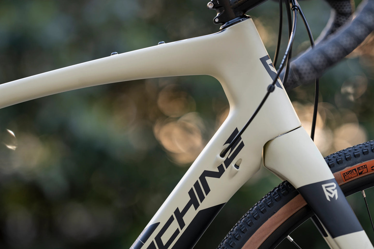 GRAVELRIDE 700 CRB - Matte Sand/Black