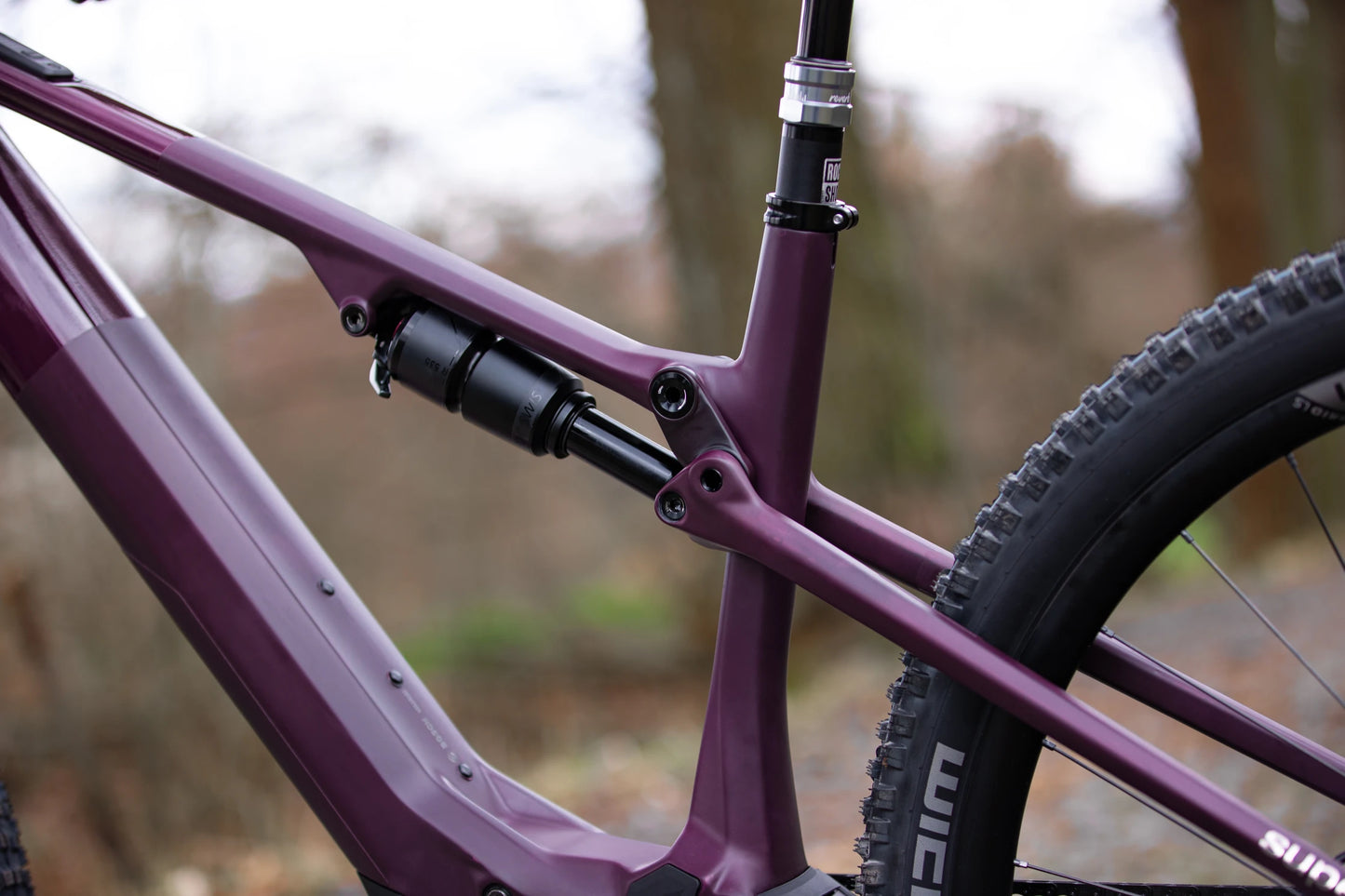 VTT Électrique Superior iXF 9.8 Matt Berry / Carbon 2025