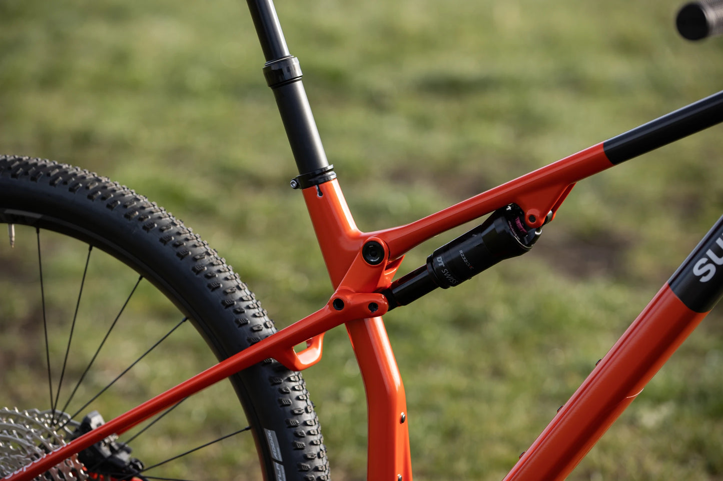 XF 9.6 RC VTT TOUT-SUSPENDU 2025
