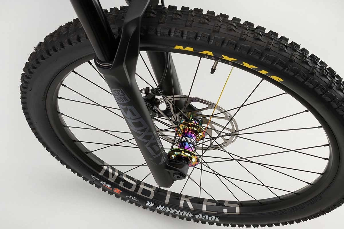 NS BIKES FUZZ 275 RAW / BLACK