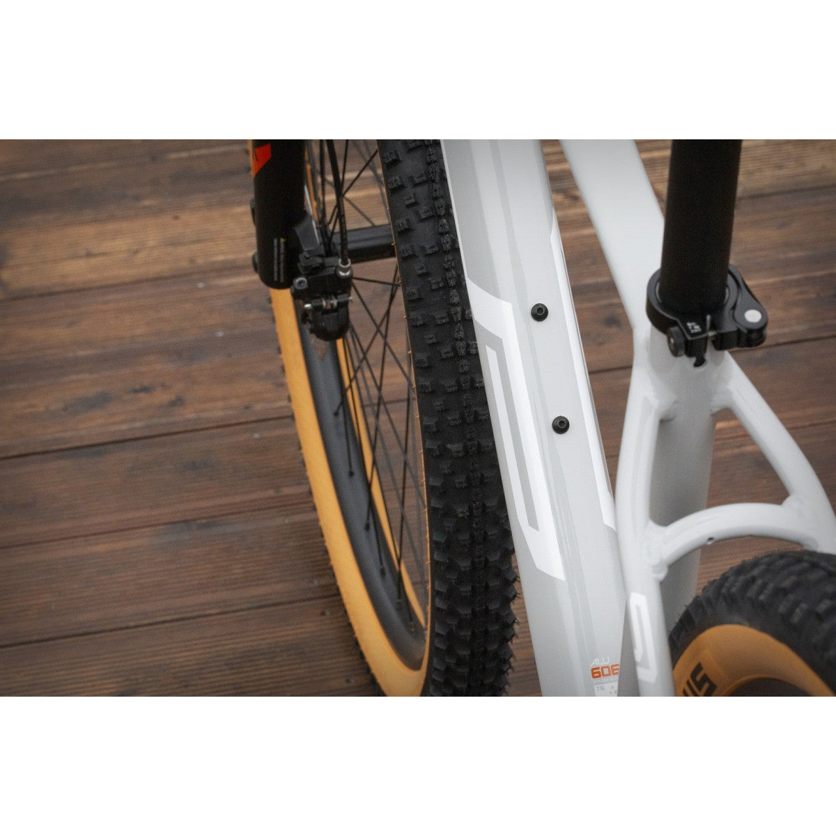 VTT XC 859 SUPERIOR
