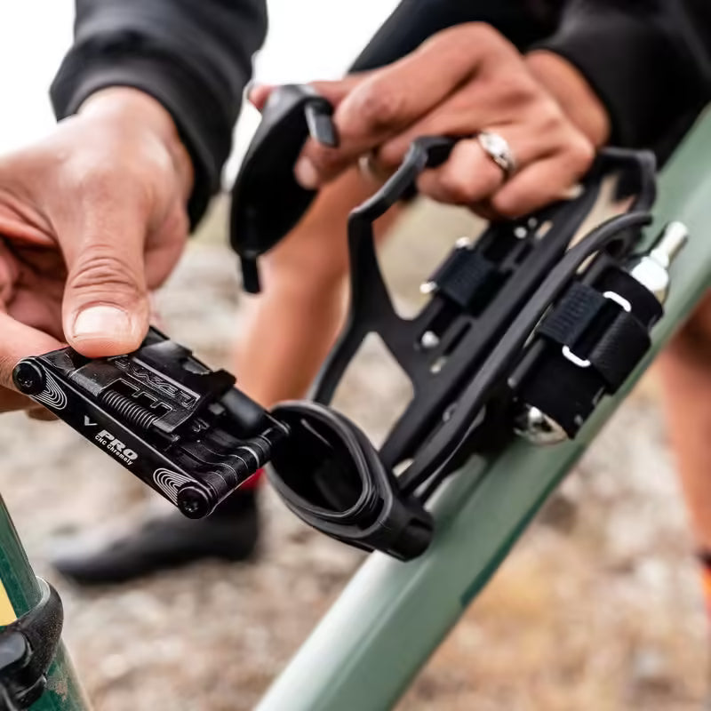 Porte-Bidon Multifonctions Lezyne Flow Storage Cage Loaded Noir