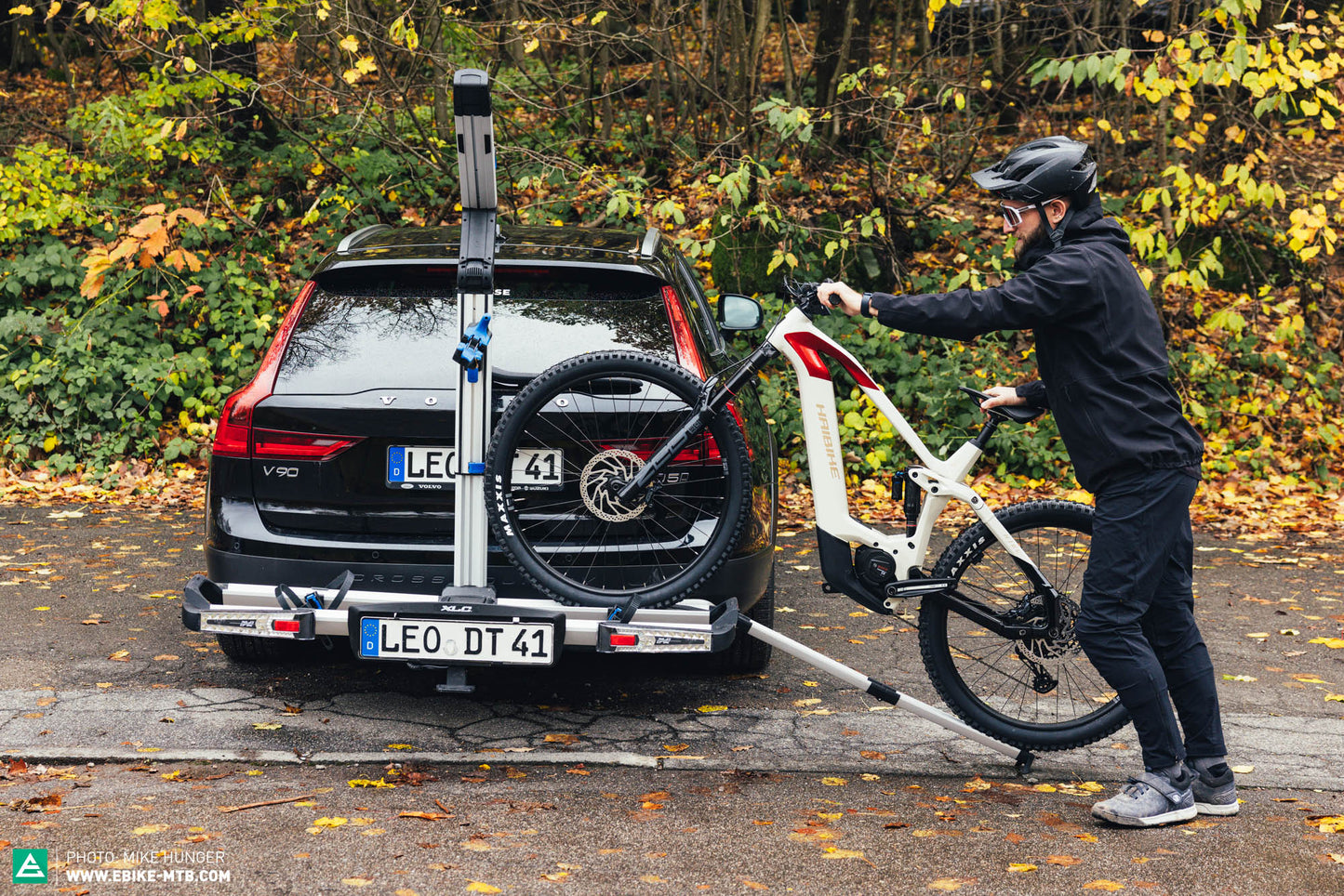 XLC VC-C08 PORTE-VÉLO ALMADA WORK-E PLIABLE POUR 2 E-BIKES AVEC ADAPTATEUR POUR CADRE