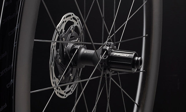 PAIRE DE ROUES RYOT 77 TLR Disque FFWD / Sram XDR ET Shimano HG  New 2025