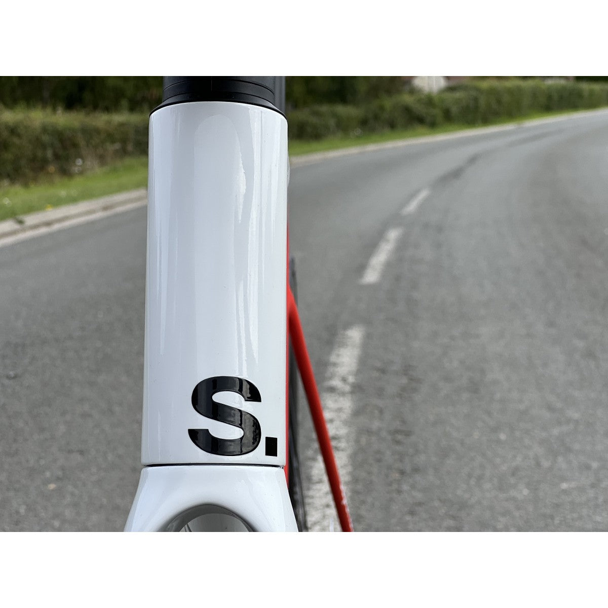 VÉLO DE ROUTE SUPERIOR RR 9.6 CARBON Gloss Red / White 2025