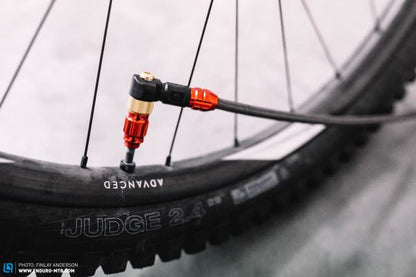 POMPE À PIED LEZYNE DIGITAL PRESSURE OVER DRIVE (MAX 220 PSI / 15 BAR) NOIR